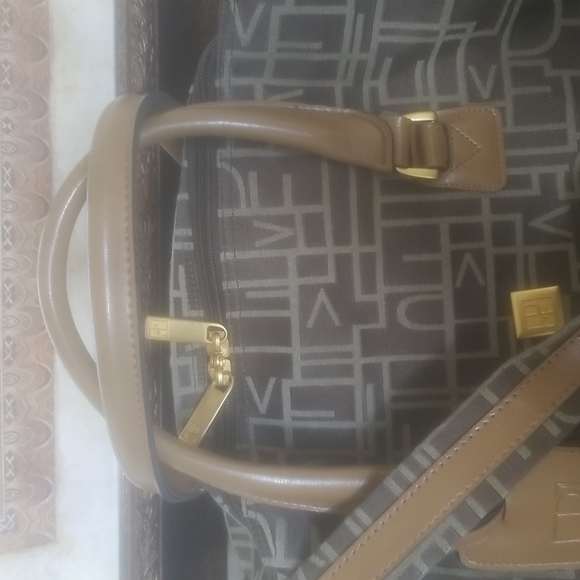 DVF Carry on and Luggage Set - Picture 8 of 8